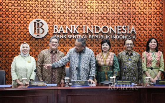 Bank Sentral Pertahankan Suku Bunga Acuan di Tengah Ketidakpastian Global