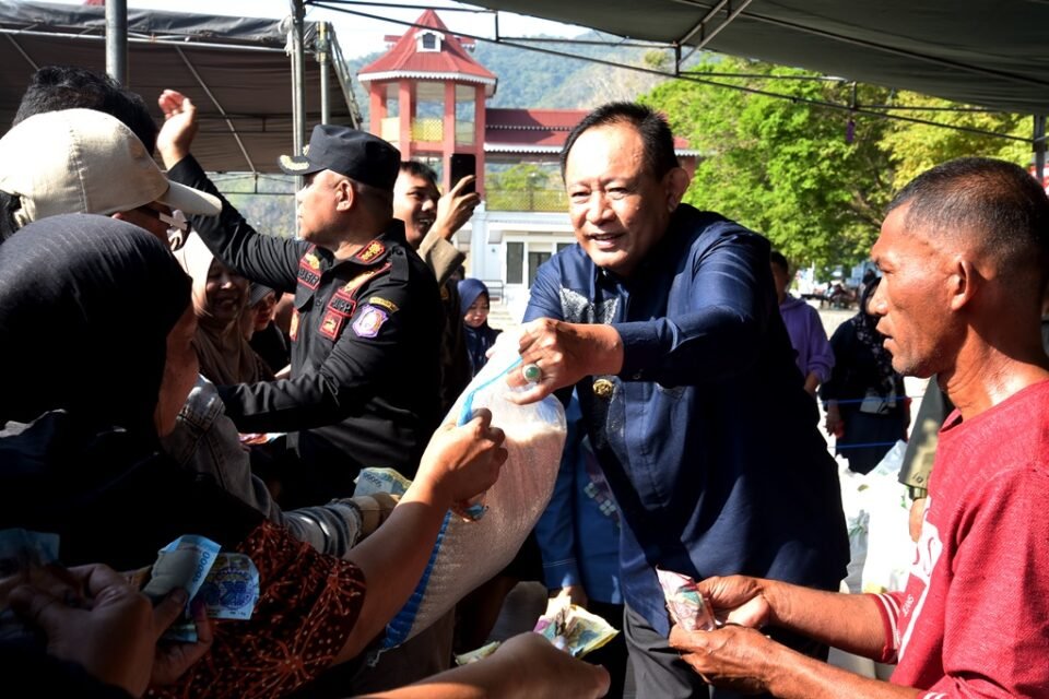 Pasar Murah Bersubsidi Pemprov Gorontalo Diserbu Warga